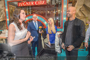 Brooke Shields PK - Lugner City - Mi 03.02.2016 - Brooke SHIELDS, Mr. PROBZ, Cathy LUGNER51