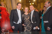 Opernball - Red Carpet - Staatsoper - Do 04.02.2016 - Jean-Claude JITROIS, Rainer TREFELNIK48