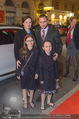 Evita Premiere - Ronacher - Mi 09.03.2016 - Steffen HOFMANN mit Familie (Frau, Kinder)31