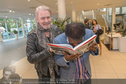 25 Jahre Manfred Baumann Fotografie - BMW Wien Heiligenstadt - Di 24.05.2016 - Johnny LOGAN, Roberto BLANCO85