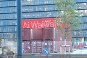 Ai Weiwei Opening - 21er Haus - Di 12.07.2016 - Containerwerbung160