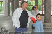 Ai Weiwei Opening - 21er Haus - Di 12.07.2016 - AI Weiwei mit Sohn AI Lao33