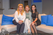 Bühnenfotos Honigmond - Stadttheater Berndorf - Mo 05.09.2016 - Kristina SPRENGER, Susanna HIRSCHLER, Adriana ZARTL2