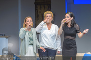 Bühnenfotos Honigmond - Stadttheater Berndorf - Mo 05.09.2016 - Kristina SPRENGER, Susanna HIRSCHLER, Adriana ZARTL63