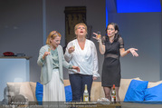 Bühnenfotos Honigmond - Stadttheater Berndorf - Mo 05.09.2016 - Kristina SPRENGER, Susanna HIRSCHLER, Adriana ZARTL64