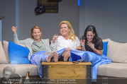 Bühnenfotos Honigmond - Stadttheater Berndorf - Mo 05.09.2016 - Kristina SPRENGER, Susanna HIRSCHLER, Adriana ZARTL81