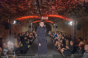 Runway Fashion Show - Kattus Sektkellerei - Di 06.09.2016 - Model am Laufsteg, Modenschau38