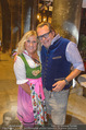 10. Trachtenpärchenball Teil 1 - Rathaus - Fr 09.09.2016 - Martin und Vivi GASTINGER196