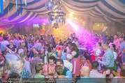 Rosa Wiesn - Wiener Wiesn - Fr 30.09.2016 - Party, Stimmung, Zelt, Gäste feiern, Wojnar Kaiserzelt46