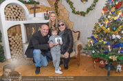 Homestory Jose Feliciano - Privathaus Leobersdorf - Mi 23.11.2016 - Jose FELICIANO, Fabian, Niki NEUNTEUFEL mit Ehefrau Brigitte10