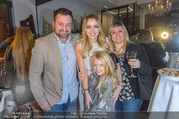 Cathy Lugner Geburtstagsfeier - Restaurant Angelo - Sa 10.12.2016 - Cathy LUGNER, Tochter Leonie, Schwester Beate, Bruder Rafael39