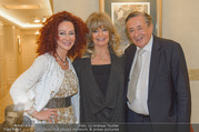 Goldie Hawn PK und Autogrammstunde - Lugner City - Mi 22.02.2017 - Christina und Richard LUGNER, Goldie HAWN4