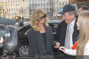 Goldie Hawn PK und Autogrammstunde - Lugner City - Mi 22.02.2017 - Goldie HAWN, Richard und Jacki Jacqueline LUGNER9