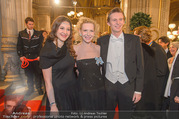 Opernball 2017 - Staatsoper - Do 23.02.2017 - Sunnyi MELLES mit Sohn Constantin SAYN-WITTGENSTEIN91