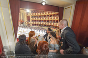 Opernball 2017 - Staatsoper - Do 23.02.2017 - Blick aus einer Loge auf die Erffnung, Ballsaal190