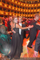 Opernball 2017 - Staatsoper - Do 23.02.2017 - Cathy LUGNER, Helmut WERNER beim Tanzen, Ballsaal256