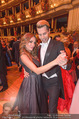 Opernball 2017 - Staatsoper - Do 23.02.2017 - Gina-Lisa LOHFINK, Florian WESS beim Tanzen, Ballsaal258