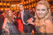 Opernball 2017 - Staatsoper - Do 23.02.2017 - Gina-Lisa LOHFINK, Florian WESS, Cathy LUGNER auf der Tanzflch264