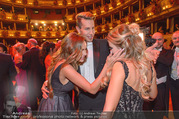 Opernball 2017 - Staatsoper - Do 23.02.2017 - Gina-Lisa LOHFINK, Florian WESS, Cathy LUGNER auf der Tanzflch266