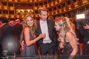 Opernball 2017 - Staatsoper - Do 23.02.2017 - Gina-Lisa LOHFINK, Florian WESS, Cathy LUGNER auf der Tanzflch267