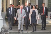 Charles und Camilla - Innenstadt Wien - Mi 05.04.2017 - Prinz Charles, Prince of Wales geht von Hofburg zu Bundeskanzler79