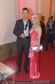 Romy Gala - Red Carpet - Hofburg - Sa 22.04.2017 - Andreas GABALIER mit Freundin Silvia SCHNEIDER130