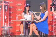 Geburtstagsfest Tag 1 - PlusCity Linz - Do 31.08.2017 - Kristina INHOF interviewt Anna VEITH254