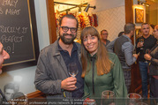 Jamie Oliver Restaurantopening - Jamie´s - Mi 25.10.2017 - Gerald FLEISCHHACKER mit Freundin Tina HOLZER42