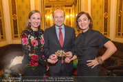 Swarovski Tiara für Opernball 2018 - Staatsoper - Di 21.11.2017 - Maria GROBAUER GROSSBAUER, Dominique MEYER, Birgit BERTHOLD-KR18