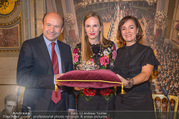 Swarovski Tiara für Opernball 2018 - Staatsoper - Di 21.11.2017 - Maria GROBAUER GROSSBAUER, Dominique MEYER, Birgit BERTHOLD-KR39