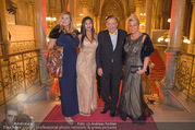 LOOK Woman of the Year Gala 2017 - Rathaus - Mi 29.11.2017 - Richard LUGNER, Nina Bambi BRUCKNER, Dany, Sonja Kfer SCHNAN12