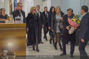 Melanie Griffith Ankunft - Flughafen und Grand Hotel - Di 06.02.2018 - Melanie GRIFFITH, Richard LUGNER, Simona WEISS13