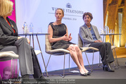 Swarovski Podiumsdiskussion - TU Wien Kuppelsaal - Mi 07.02.2018 - Susanne WUEST, Helene VAN DAMM41