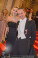 Opernball 2018 - Wiener Staatsoper - Do 08.02.2018 - Christian RAINER mit Freundin Sonja119