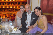 Opernball 2018 - Wiener Staatsoper - Do 08.02.2018 - Lily JAMES, Viktoria und Heiner LAUTERBACH246