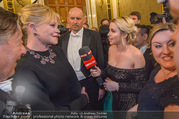 Opernball 2018 - Wiener Staatsoper - Do 08.02.2018 - Cathy LUGNER interviewt Melanie GRIFFITH und Richard LUGNER304