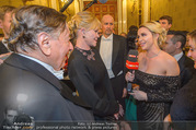 Opernball 2018 - Wiener Staatsoper - Do 08.02.2018 - Cathy LUGNER interviewt Melanie GRIFFITH und Richard LUGNER305