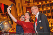 Opernball 2018 - Wiener Staatsoper - Do 08.02.2018 - Kristina INHOF (Selfie), Alexander VAN DER BELLEN, Doris SCHMIDA364