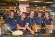 Wiener Lerntafel Charity - Kim Chingu - Mo 23.04.2018 - Kim SOHYI mit Team (Teamfoto)4