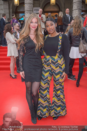 Amadeus Austria Music Awards 2018 - Volkstheater - Do 26.04.2018 - ZOE STRAUB, Rose May ALABA68