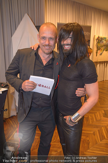 25 Jahre LifeBall PK - Hotel LeMeridien - Mi 16.05.2018 - Conchita (WURST), Gery KESZLER34