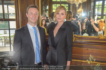 Crystal of hope an Charlize Theron - Kaiserpavillon Schönbrunn - Do 31.05.2018 - Gernot BLÜMEL, Charlize THERON56