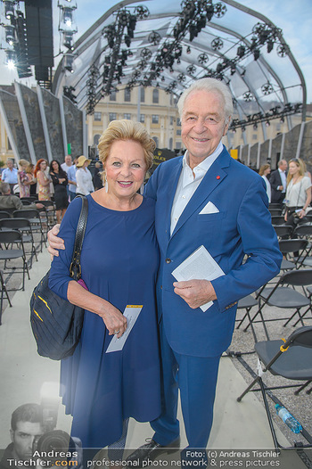 Sommernachtskonzert 2018 - Schloss Schönbrunn - Do 31.05.2018 - Harald und Mausi Ingeborg SERAFIN7