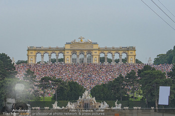 Sommernachtskonzert 2018 - Schloss Schönbrunn - Do 31.05.2018 - Zuschauer, Menschenmassen, Publikum, Gloriette, Schloss Schönbr47