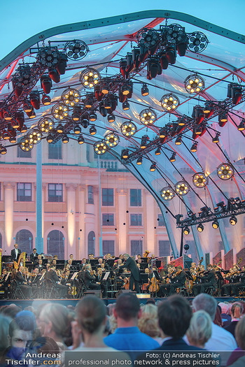 Sommernachtskonzert 2018 - Schloss Schönbrunn - Do 31.05.2018 - Bühnenfoto, Zuschauer, Schloss Schönbrunn62