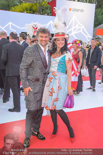 LifeBall 2018 - Red Carpet - Rathaus - Sa 02.06.2018 - Jonas KAUFMANN, Carmen KREUZER94