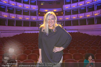 Fashion CheckIn - Wiener Staatsoper - So 08.07.2018 - Ingrid DIEM42