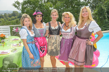 Lugners Gartenparty - Lugner Privatvilla - Di 07.08.2018 - Dani KENNEDY, Nina Bambi BRUCKNER, Sonja SCHÖNANGER, Simona, An34