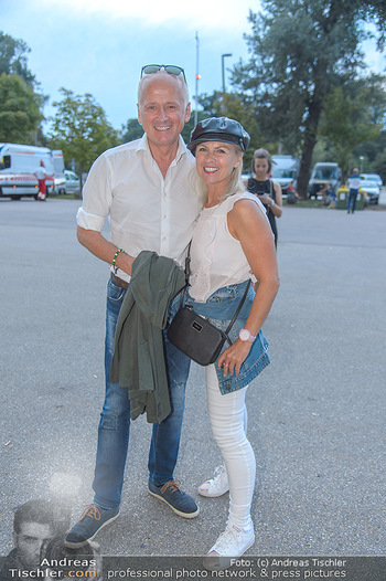 Ed Sheeran Konzert - Ernst Happel Stadion - Di 07.08.2018 - Andy MAREK mit Sabine19