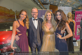 Miss Austria 2018 - Design Center Linz - Sa 01.09.2018 - Jörg RIGGER mit Ehefrau Kerstin, Celine SCHRENK, Kimberly BUDIN19